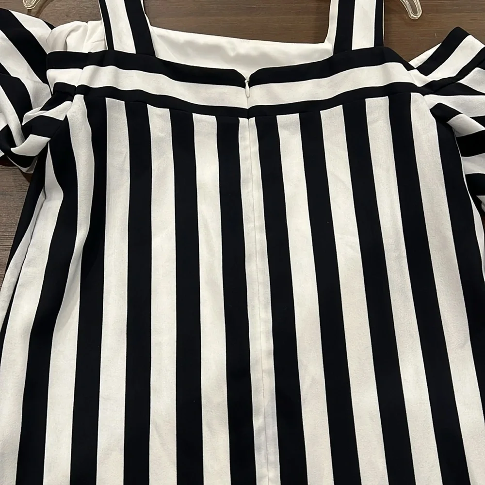 Striped dress - Picture 4 of 4